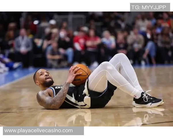 利拉德完成左跟腱修复手术恐将缺席整个2025赛季 利拉德完成左跟腱修复手术恐将缺席整个2025赛季